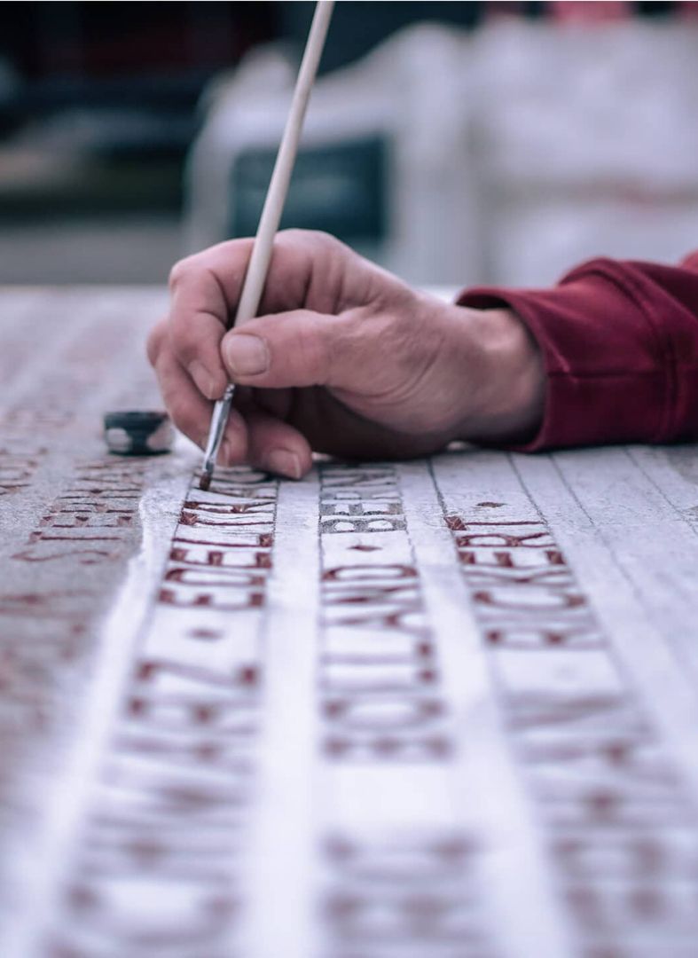 Leistungen | Beschriftung von Steinarbeiten